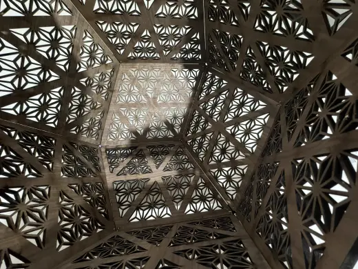 Laser-cut rhombic dodecahedron lamp 17