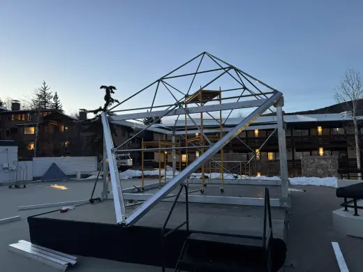 Rhombic pyramid event stage structure in the mountains 4