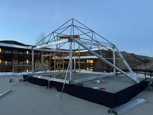 Rhombic pyramid event stage structure in the mountains 5